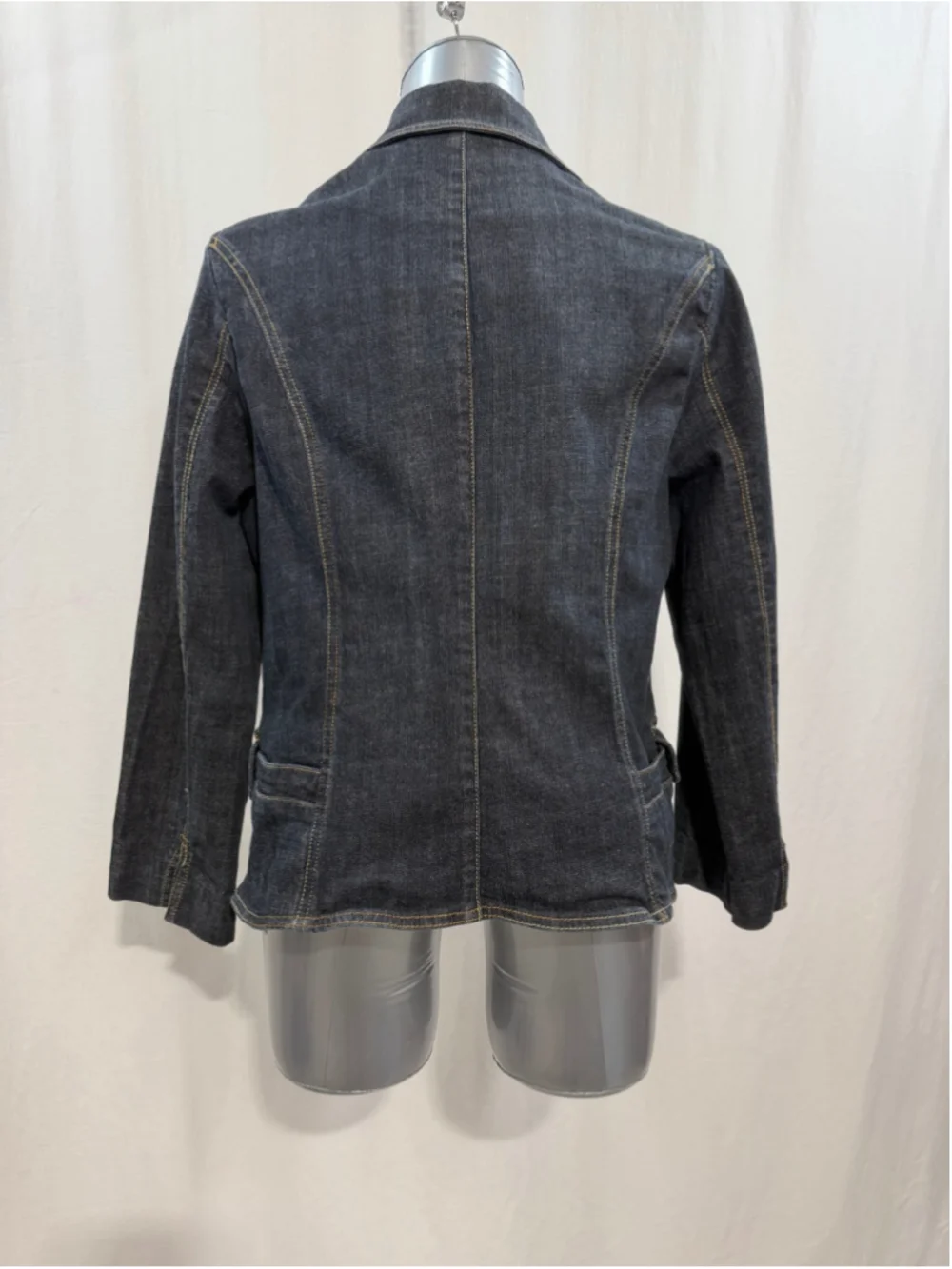 Dark Wash Women’s Denim Blazer Jacket Contrasting Stitch Button and zipper